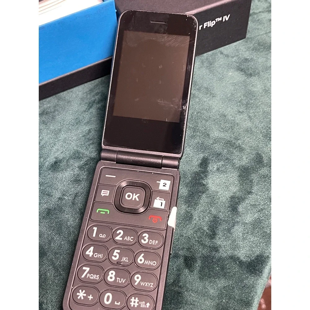 AT&T Cingular Flip IV U102AA 4G LTE Black Flip Phone with Charger and Box